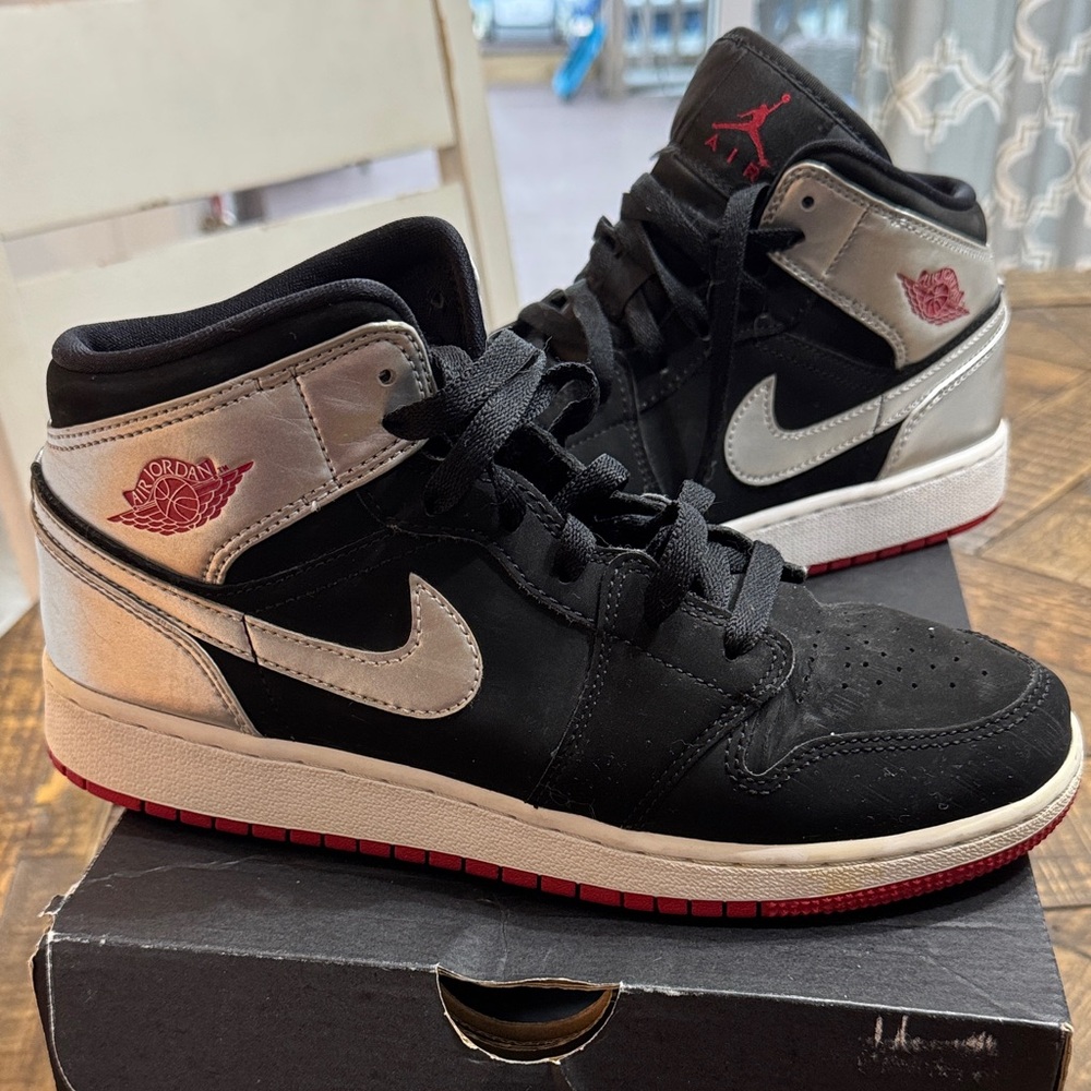 Air Jordan 1 Mid (GS) Black and Silver Sneakers